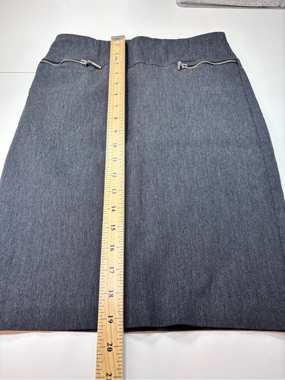 Joe B Tailored Classic Charcoal Gray Pencil Skirt with Silver Zip Accents SizeS - Picture 7 of 11